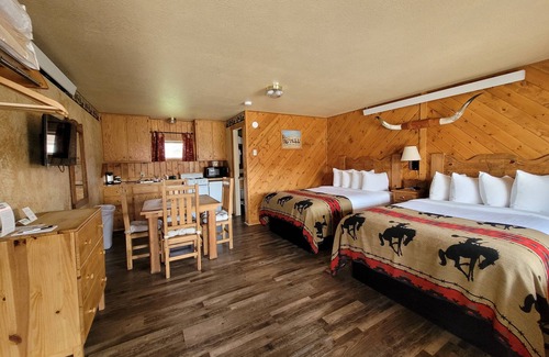 Dubois Hotel | The Longhorn Ranch Lodge and RV Resort
