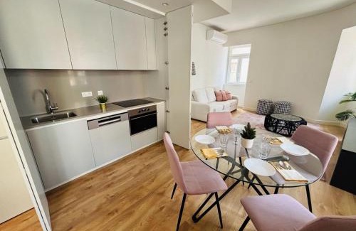 Lisbon Old Town Apartment | The Luciano House - Confortable & Central Apartments