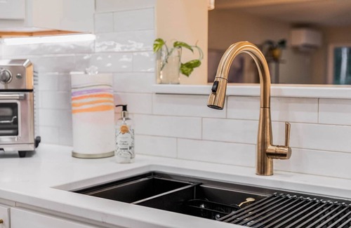 Saco House | The Luna Lodge - close to old Orchard beach