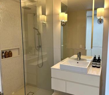 Geelong Apartment | The Manhattan on Eastern Beach