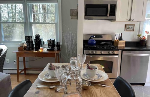 Holland Cottage | The Maybrook: Lake & Sauna