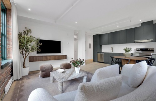 Cite Multimedia Apartment | The Mercer Boutique Hotel