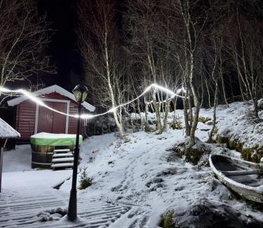 Grovfjord House | The Midnight Sun Cabin