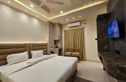Jorhat Hotel | The Monarch Hotel By Birina