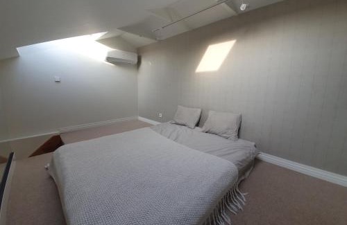 Liberty Avenue Apartment | The Most Central Apartment