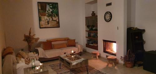 Panagia Apartment | The Mountain House - Escape city life