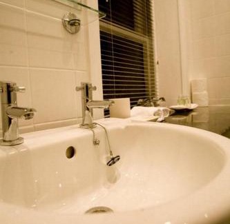 Eastbourne Seafront Bed & Breakfast | The Mowbray