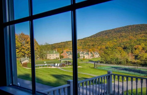 Mercersburg Apartment | The Music Room at Ski Whitetail!