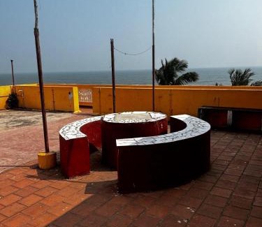 Kuilapalayam House | The Muthu Beach Resort