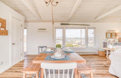 Bayshore House | The Nautical House