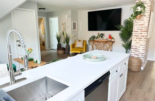 Dwight Apartment | The Nest At Elm City Flats.