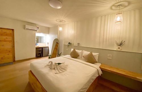Koh Lan Hotel | The O room