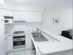 Auchenflower Apartment | The Oasis Apartments