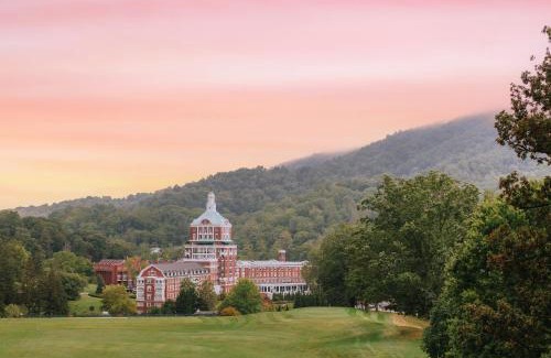 Hot Springs Resort | The Omni Homestead Resort & Spa