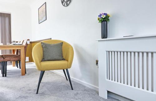 Basildon House | The Only Way is Basildon, close to town, Trade and corporate guests also welcome