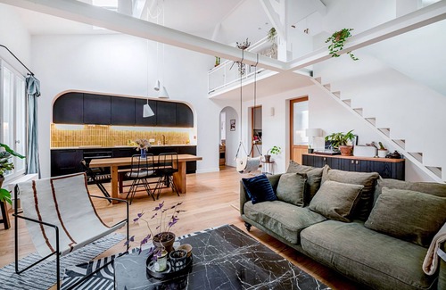 Pere Lachaise Apartment | The Onyx Edit, by Veeve