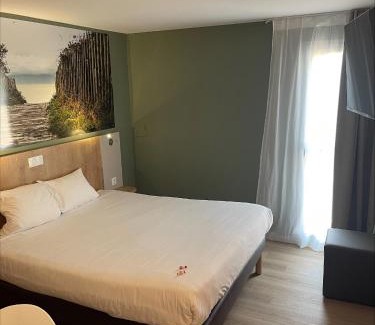 Villeneuve-les-Beziers Hotel | The Originals City, Hôtel Le Pavillon, Béziers Est