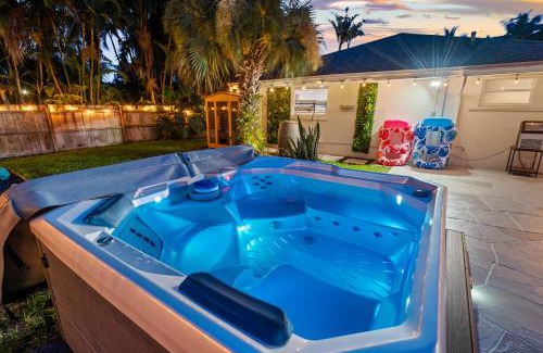 Lake Clarke Shores House | The Palm Luxe Retreat