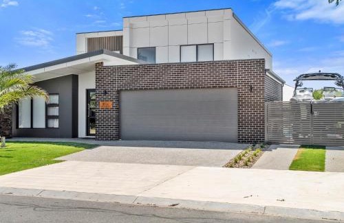 Yarrawonga House | The Palms Guest House Yarrawonga