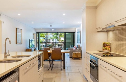 Port Douglas Apartment | The Palms Swim out Comfort meets Tropical Charm