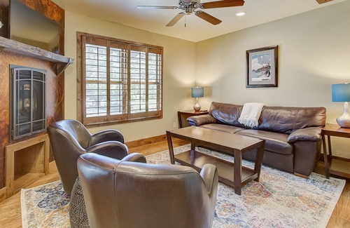 Downtown Park City Cottage | The Pearl of Park City by Avantstay Remarkable Home in Old Town w/ Hot Tub