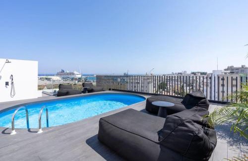 Larnaca Apartment | The Penthouse - 3BR Seaview with Private Pool in Larnaca