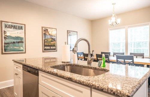Southern Pines House | The Pine Villa at Ducks Landing