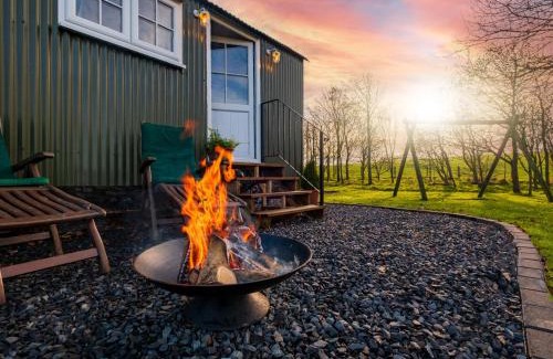Roosebeck House | The Pleasant Hut at MountPleasant Farm