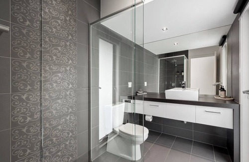 St Leonards House | The Point Entertainer I Heated Pool & Pizza Oven