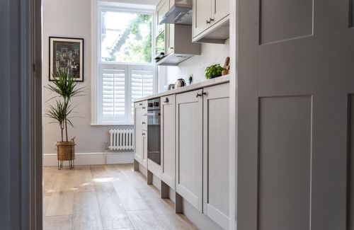 Pontcanna Apartment | The Pontcanna Pearl 3-bed Haven