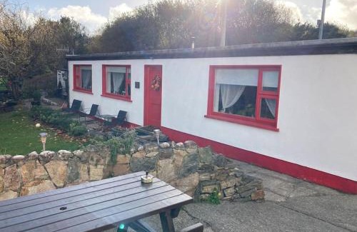 Clifden House | The Potters Cottage