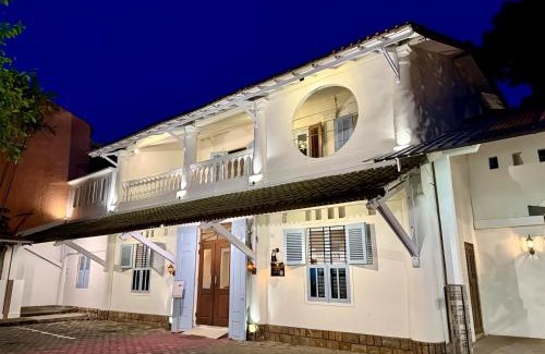 Semarang Utara Hotel | The Raden Patah Heritage Kota Lama Semarang