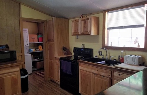 Genoa Cabin | The ranch style sandstone log home 3BR 2BA