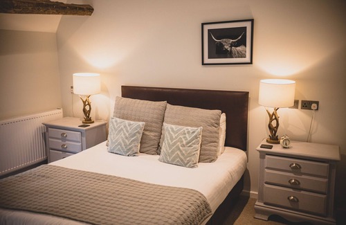 Hellidon Hotel | The Red Lion at Hellidon