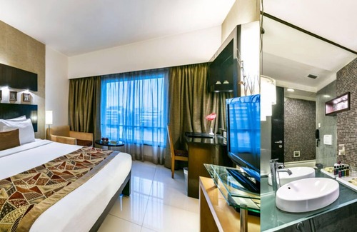 Vashi Hotel | The Regenza by Tunga