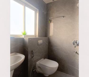 Sualkuchi Apartment | The Retro House Homestay