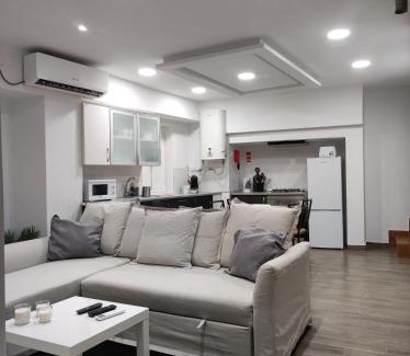 Arronches House | The Right House