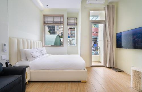 Downtown Ho Chi Minh City Hotel | The Rixx Saigon Central - Next to Ben Thanh Market