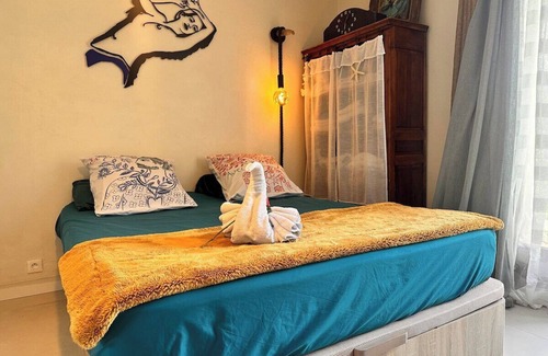 Tourrettes-sur-Loup House | The Room Gallery - Escappart