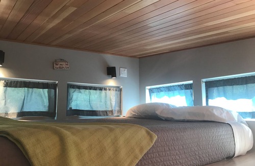 Lyons Resort | The Salida – Explore the Rockies from This Cozy Riverside Tiny House