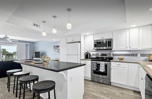 Flagler Beach Condo | The Salty Pelican - Beach Front Condo - LBTR #34535