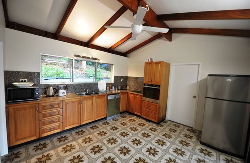 Trinity Beach House | The Sanctuary Retreat