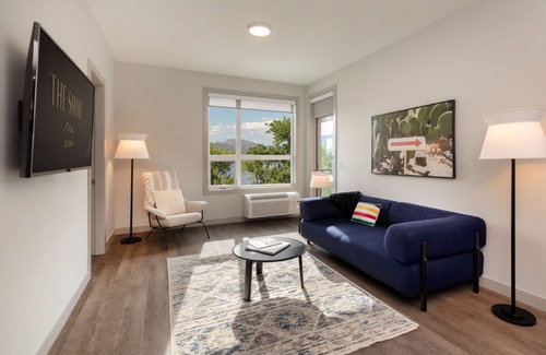 South Pandosy Apartment | The Shore Kelowna