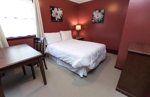 Queens Square Hotel | The Sonata Inn