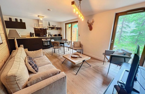 Les Claux Apartment | The spot, T3 50 m2, parking, garden 40 m2