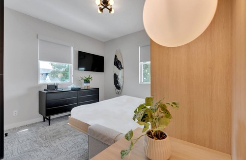 Asbury Park Hotel | The St Laurent Social Club & Guest Rooms