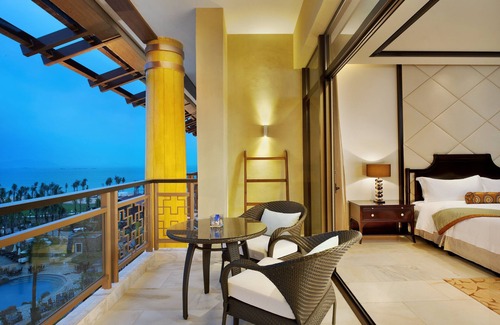 Sanya Resort | The St. Regis Sanya Yalong Bay Resort