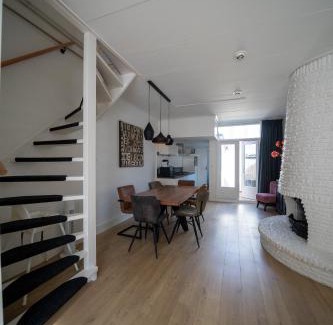 Alkmaar Apartment | The Station Family House