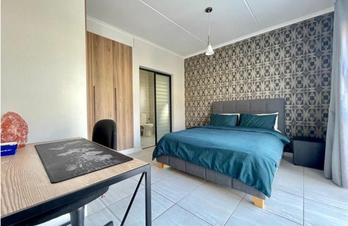 Greater Johannesburg Metropolitan Area Apartment | The staycation