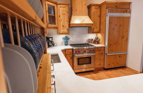 East Kootenay Ski Chalet | The Stemwinder Chalet by Simply Kimberley